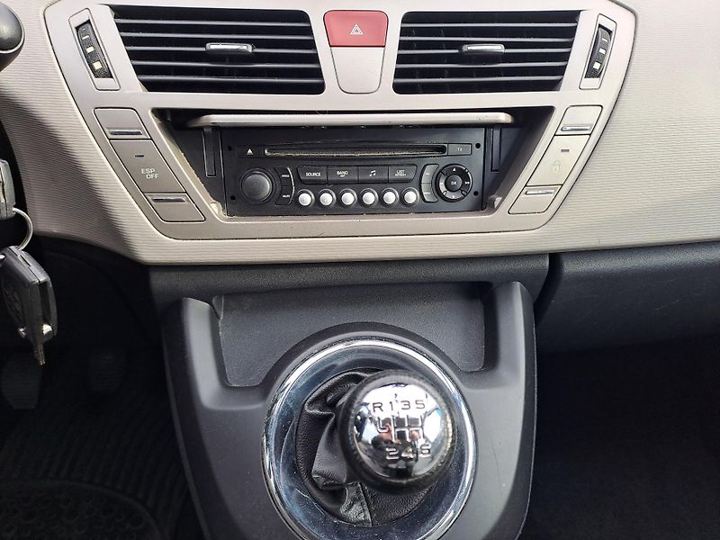 Citroën C4 Picasso (2012) 1.6 HDi SERVISKA - fotka 23 z 26