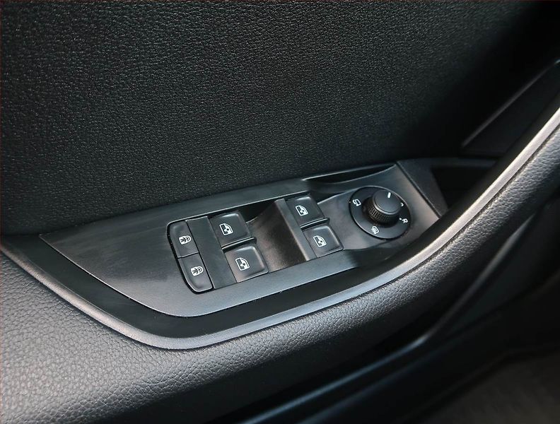 Škoda Superb (2019) Style 2.0 TDI, Kůže, Navi - fotka 18 z 22