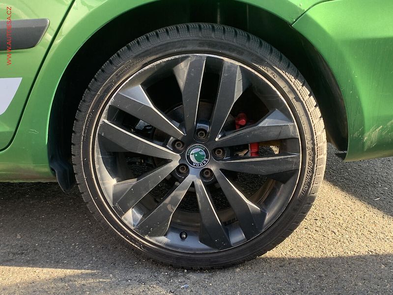 Škoda Fabia (2010) 1.4 TSi, RS, DSG - fotka 18 z 20