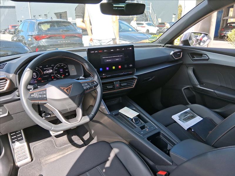 Cupra Leon 2,0 TSI 221 KW - fotka 6 z 11
