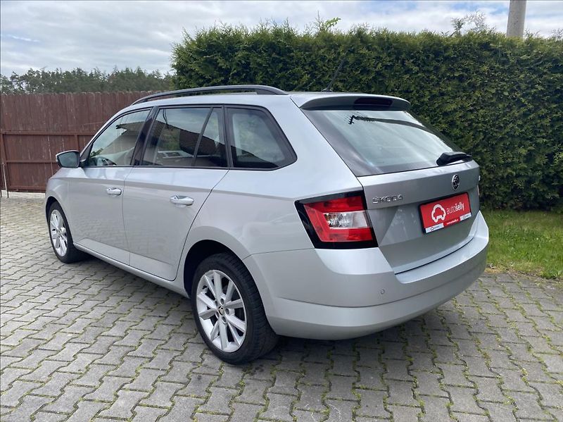 Škoda Fabia 1,4 TDI Ambition - fotka 3 z 39