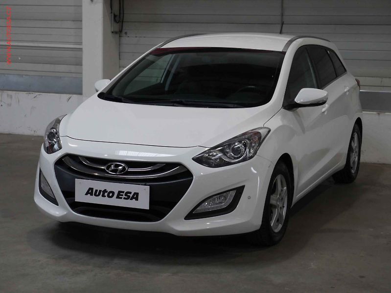 Hyundai i30 (2014) 1.6 GDi, ČR, Temp. park. - fotka 3 z 20