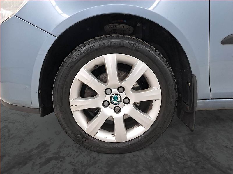 Škoda Roomster (2009) 1.2 12V, ČR,1.maj - fotka 15 z 17