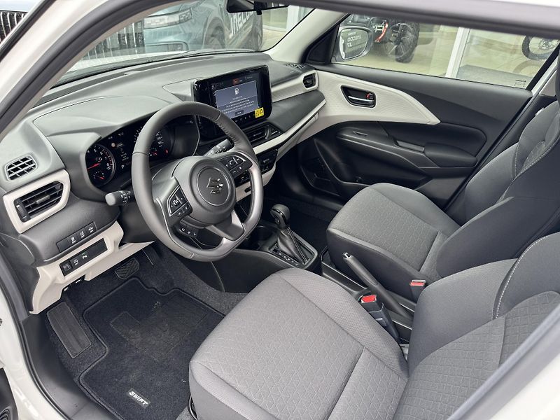 Suzuki Swift (2026) 1,2 Premium CVT Hybrid - fotka 4 z 6