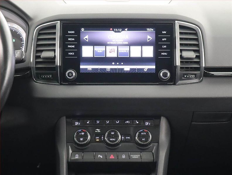 Škoda Karoq (2019) Style Plus 1.5 TSI - fotka 12 z 24