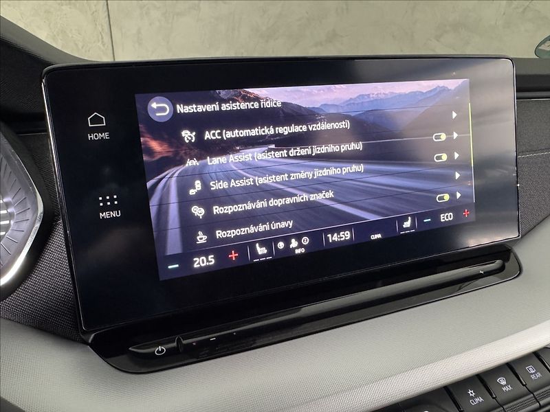 Škoda Octavia 1,4 TSi  iV DSG Style Virtual - fotka 28 z 49