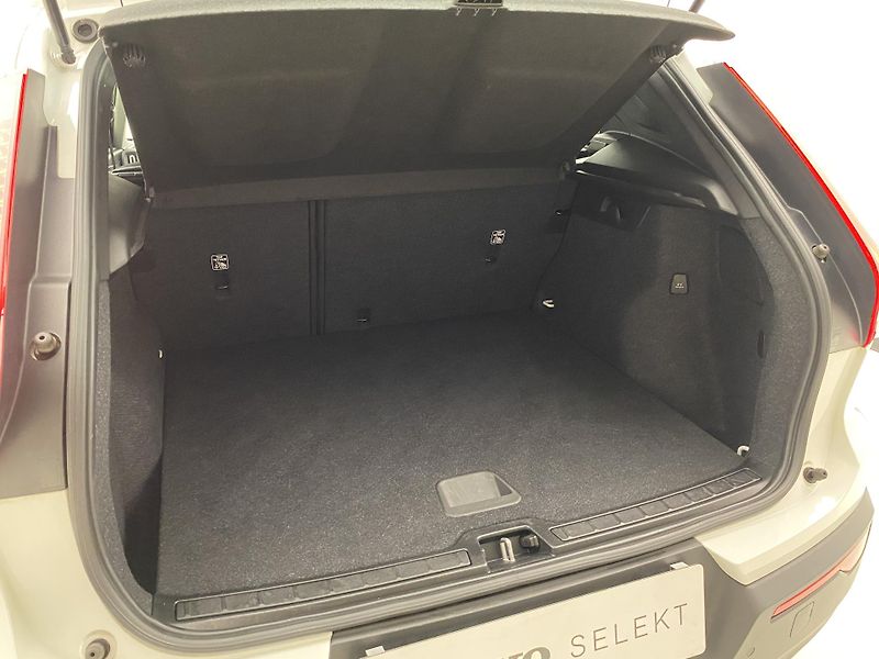 Volvo XC40 T3 KINETIC AUT CZ 1.maj - fotka 6 z 38