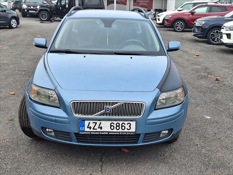 Volvo V50 2,4 i  CZ V5 dvě sady kol - fotka 2 z 12