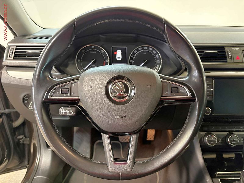 Škoda Superb (2015) 2.0 TDi 4x4, DSG, STK8/28 - fotka 17 z 17