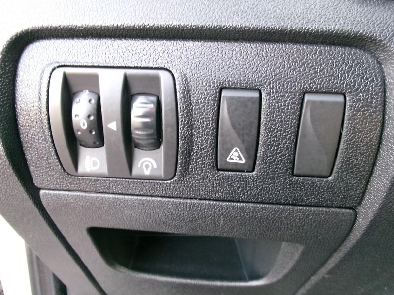 Renault Scénic (2011) 1,5dCi KLIMA ALU TEMP - fotka 23 z 30