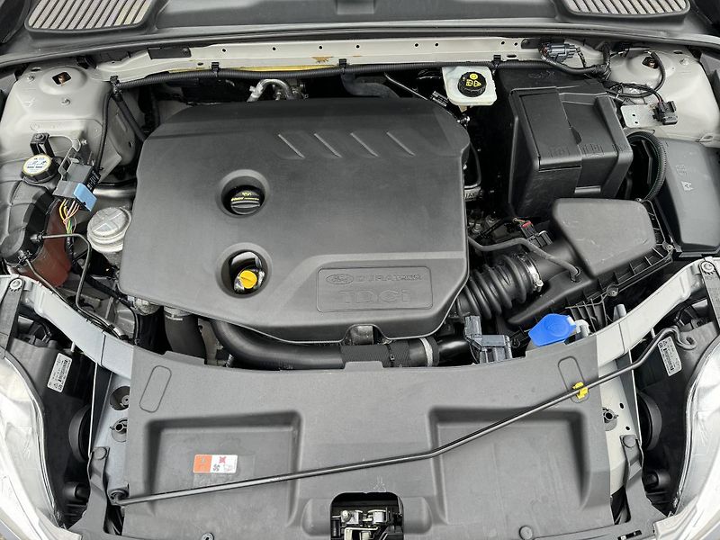 Ford Mondeo 1.6 TDCi 85 kW - fotka 16 z 16