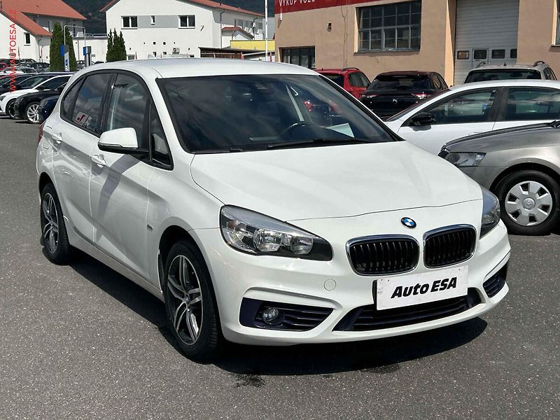 BMW Řada 2 (2016) 1.5i, ČR, autoAC, temp - fotografie inzerátu
