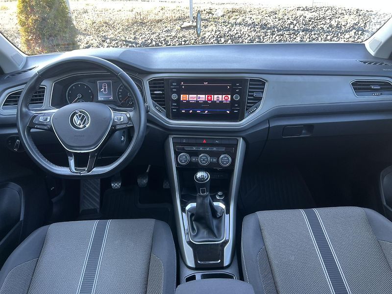 Volkswagen T-Roc (2022) 1.0TSI 81kW NAVI  - fotka 11 z 20