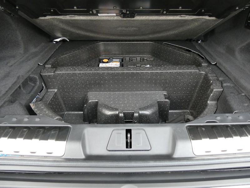 Land Rover Range Rover Sport (2026) 3,0 Dynamic SE D250 - fotka 32 z 37