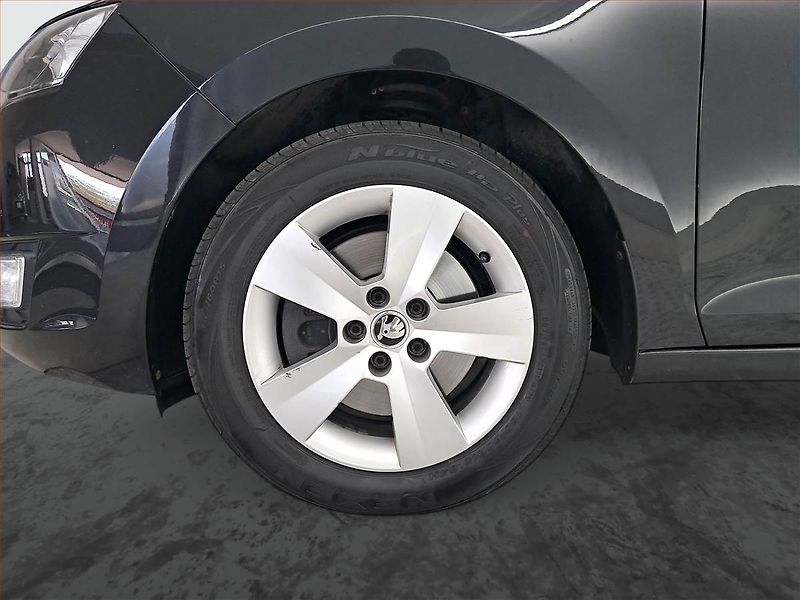 Škoda Rapid (2015) Spaceback 1.6 TDI - fotka 15 z 17