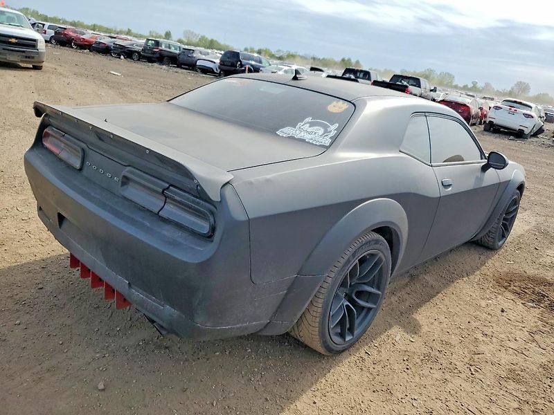 Dodge Challenger (2020) Auto na cestě - fotka 3 z 12
