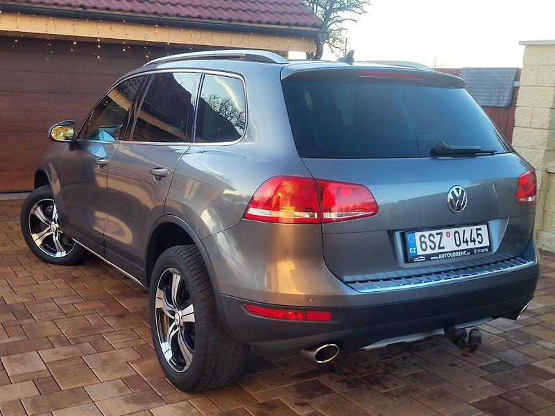 Volkswagen Touareg 4.2V8 TDi 250kW*1.MAJITEL* - fotka 3 z 40