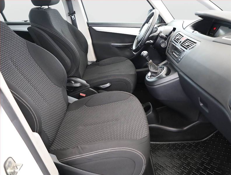Citroën C4 Picasso (2012) 1.6 VTi, 7 míst, po STK, Tažné - fotka 7 z 15