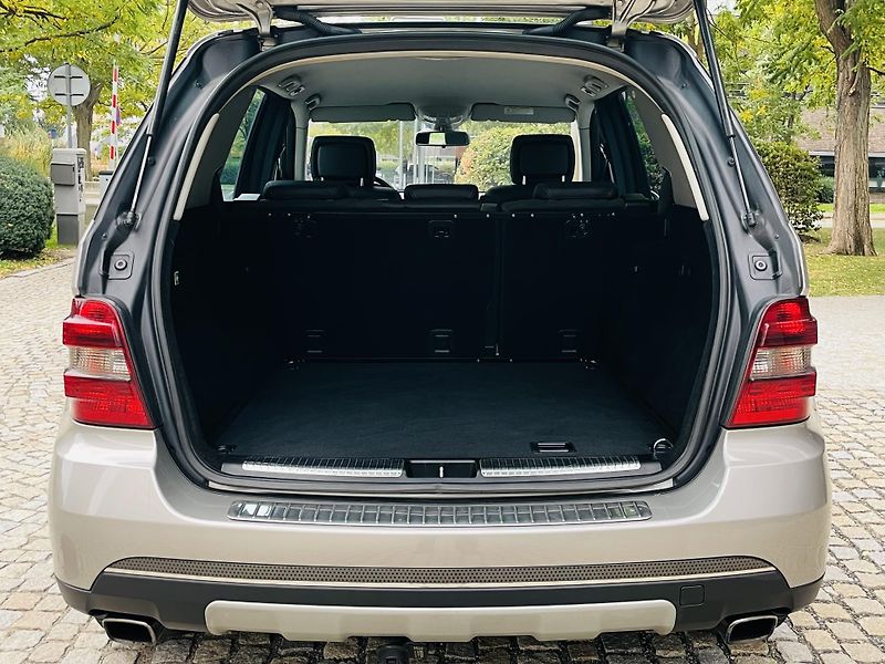 Mercedes-Benz Třídy M 320CDI 165KW 4MATIC TAŽNÉ 3500 - fotka 17 z 42