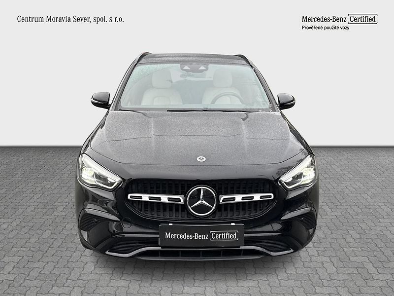 Mercedes-Benz GLA 200 d 4MATIC - fotka 8 z 16