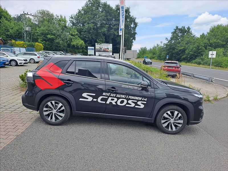 Suzuki S-Cross 1,4 Elegance AllGrip MY25 - fotka 4 z 21