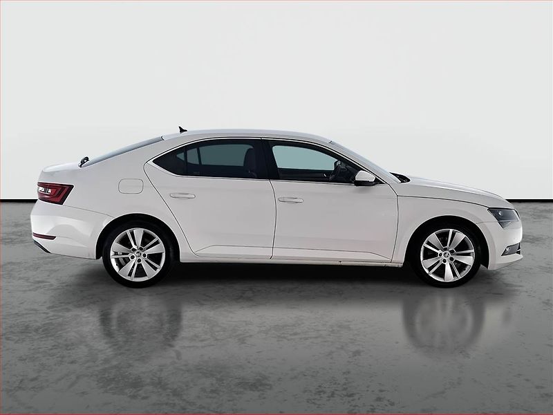 Škoda Superb (2016) Style 2.0 TDI, Serv.kniha - fotka 6 z 18
