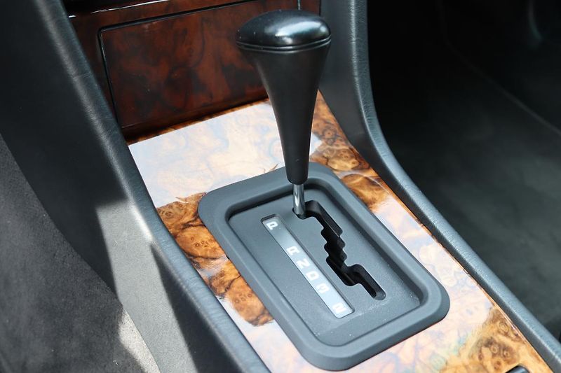 Mercedes-Benz 124 E320 CABRIO 162kW - fotka 30 z 50