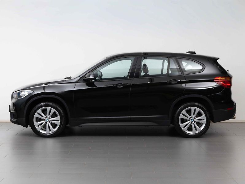 BMW X1 20i xDrive - fotka 3 z 22
