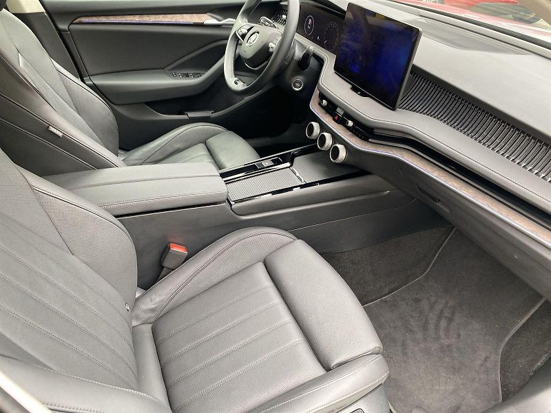 Škoda Superb (2024) 2.0 TDI 4x4 DSG L&K - fotka 8 z 41