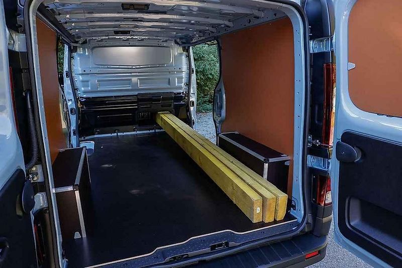 Trafic doplňuje řadu elektrických dodávek Renaultu