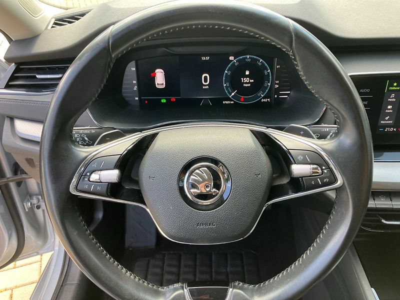 Škoda Octavia (2023) 2.0TDI 110kW DSG 4X4 EL.TZ - fotka 23 z 33