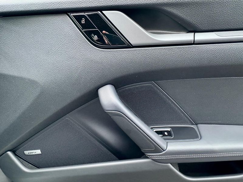 Porsche 911 (2020) Approved BOSE Střecha 20/21
