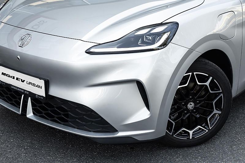 MG MG4 (2026) Premium 54 kWh  EV Urban - fotka 4 z 23