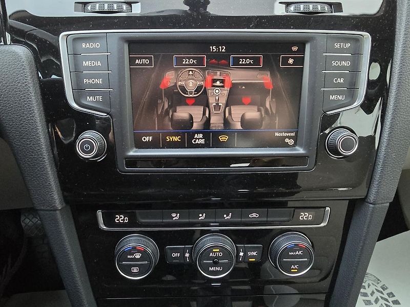 Volkswagen Golf 110kW DSG HIGHLINE -DPH - fotka 17 z 38