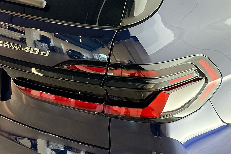 BMW X7 xDrive40d - fotka 5 z 24