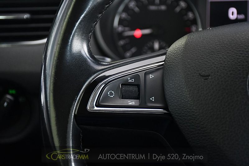 Škoda Octavia 2,0TDi - fotka 27 z 47