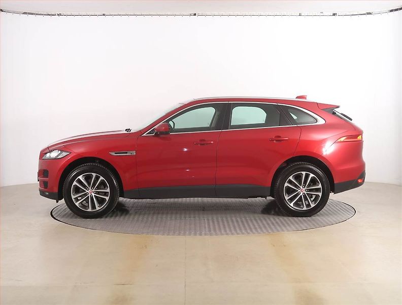 Jaguar F-Pace (2017) 20d AWD, 4X4, Automat, Kůže - fotka 3 z 19
