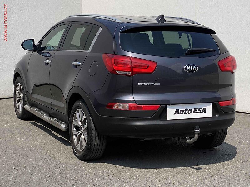 Kia Sportage (2014) 1.6 GDi, AC, TZ, navi - fotka 6 z 17