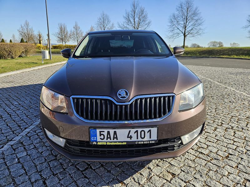 Škoda Octavia (2015) SUPER STAV, 81KW, SPLÁTKY  - fotka 3 z 23