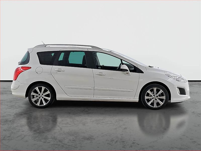 Peugeot 308 (2012) 1.6 HDi, 7 míst, po STK - fotka 6 z 19