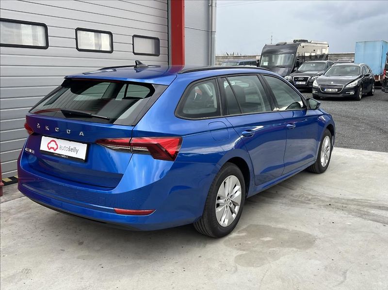 Škoda Octavia 2,0 TDI 85kW Ambition Combi - fotka 5 z 30