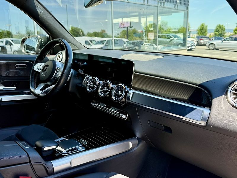 Mercedes-Benz GLB (2020) 250 4MATIC - fotka 39 z 45
