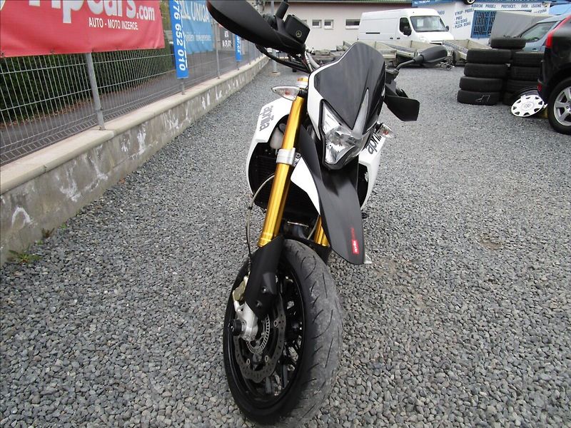 Aprilia 750 ABS  Dorsoduro - fotka 2 z 25