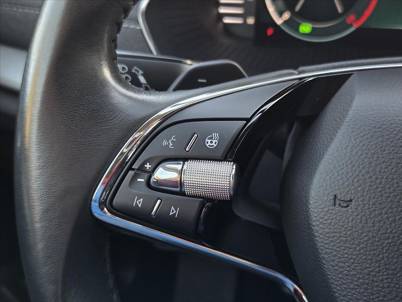 Škoda Octavia 1,5 eTSi 110kW DSG Style Plus - fotka 15 z 25