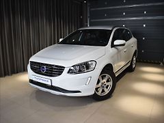 Volvo XC60 2,4 D4 AWD SUMMUM Bezklíč,BLIS - fotografie inzerátu