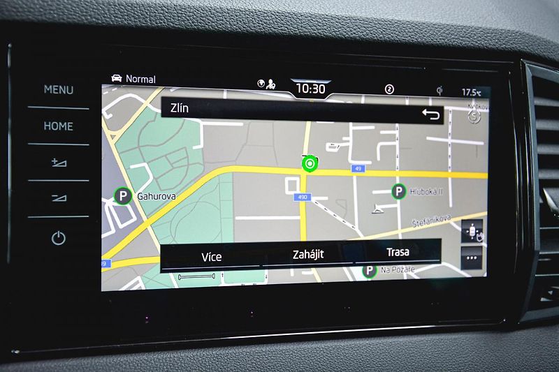 Škoda Karoq 2,0Tdi Exclusive 7ST DSG 4x4 Z - fotka 25 z 33