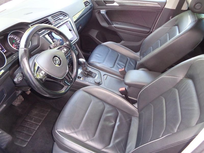 Volkswagen Tiguan 2,0 TDI 4x4 7DSG COMFORTLINE - fotka 9 z 30