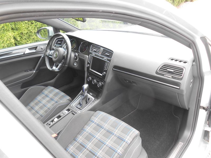 Volkswagen Golf GTE,PLUG-inHybrid,72TKm! - fotka 15 z 40