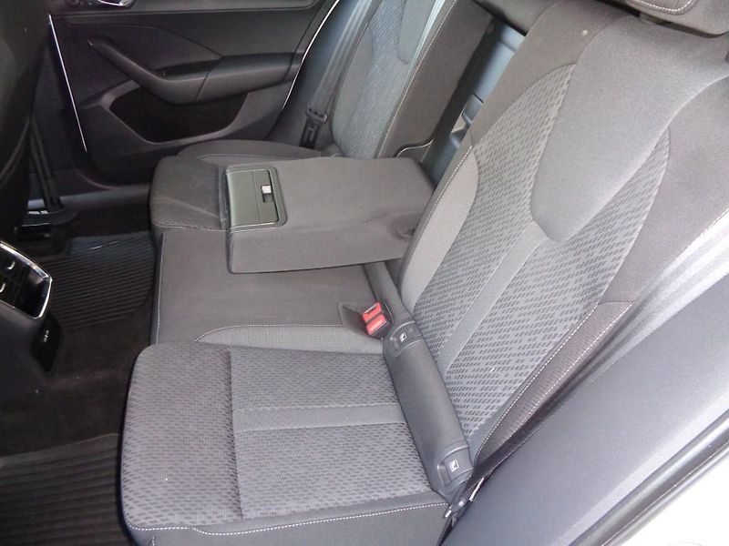 Škoda Octavia Combi IV 2.0 TDI DSG STYLE  11 - fotka 23 z 29