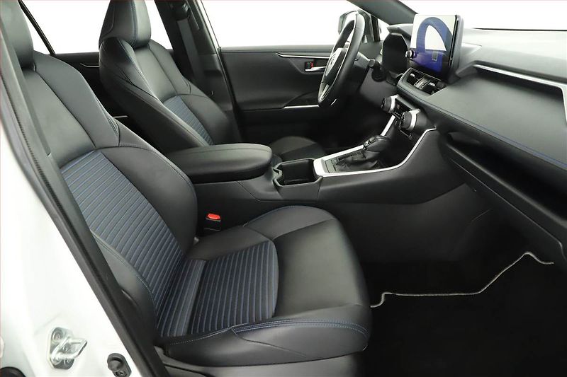 Toyota RAV4 (2023) 2.5 Hybrid - fotka 19 z 20